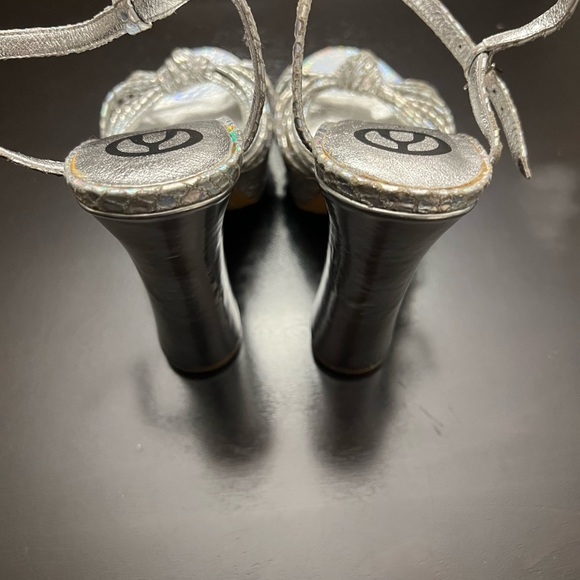 Silver wishbone collection platform sandals - Picture 6 of 6